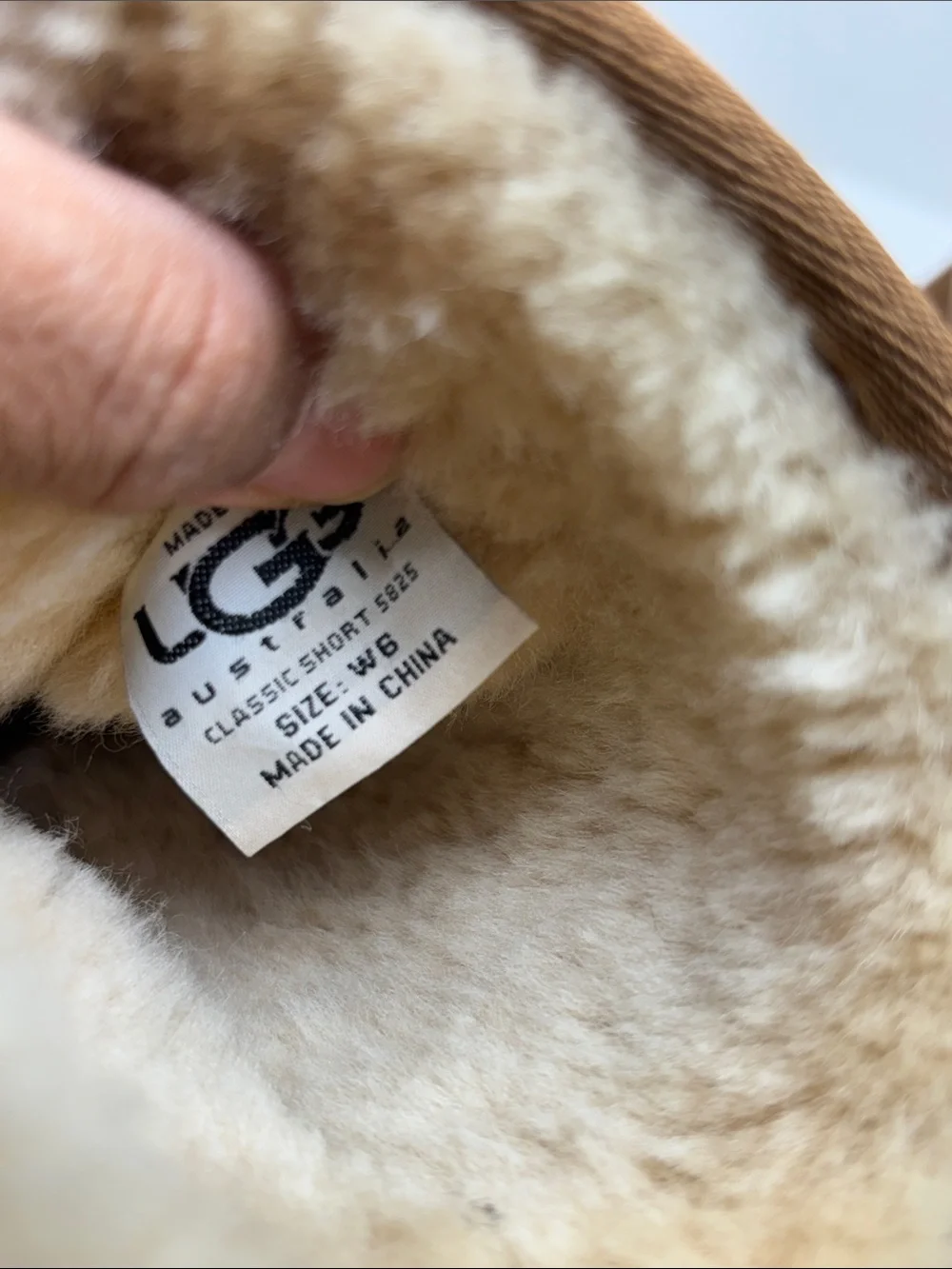 UGG Classic Short Boots, SZ 6 women’s, box 51